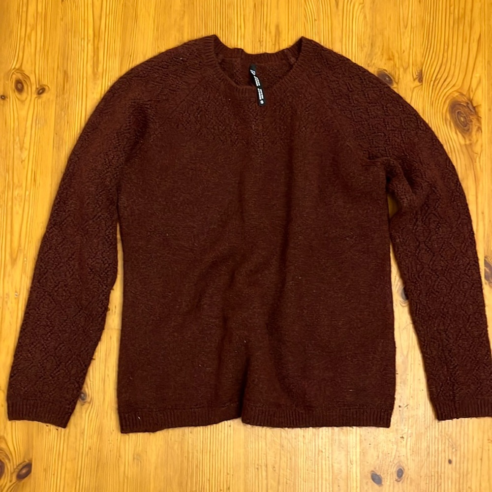 Kuhl Sonata Pointelle Sweater. Women’s S. 25% wool.